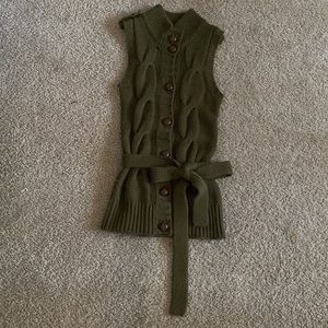 Forever 21 Olive/Army Green knit button-up sweater vest with belt, size Small